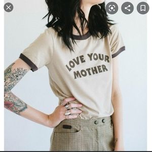 Bee & Fox Love Your Mother Ringer tee size Small